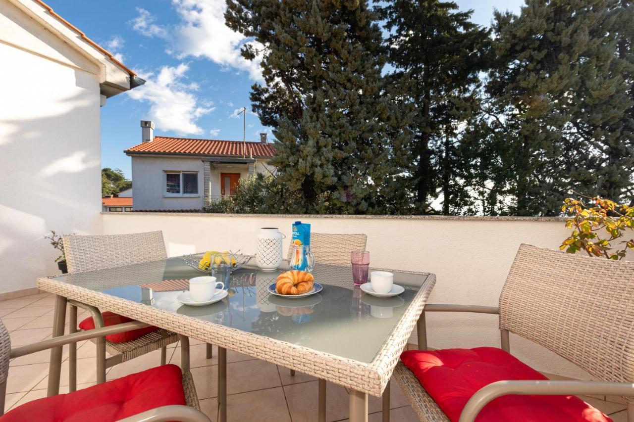 Apartment Marija Krk Town Bagian luar foto